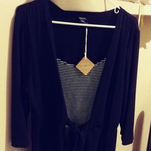 Black top with white stripes on inside